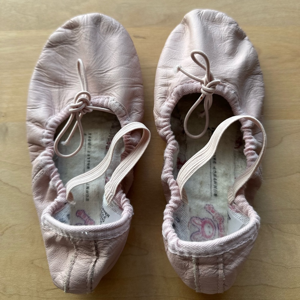 Full leather ballet shoes for little ones